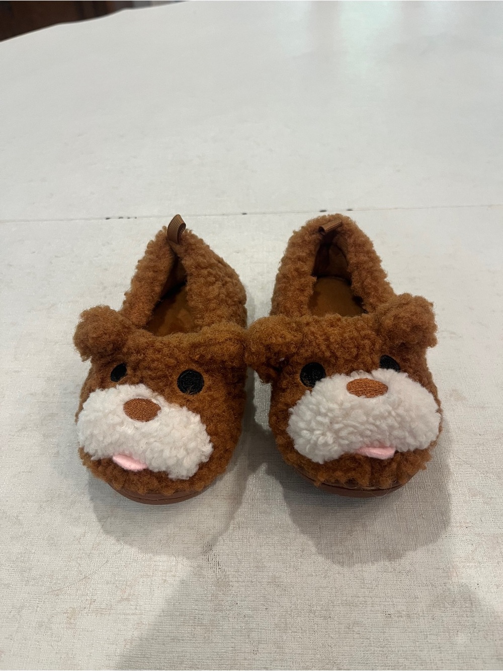 Wonder Nation fuzzy Brown Bear Plush Kids Slippers. So cute!!